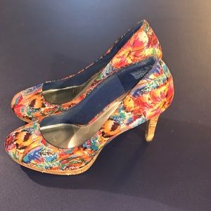 Fioni high heels. Size: women’s 9.5